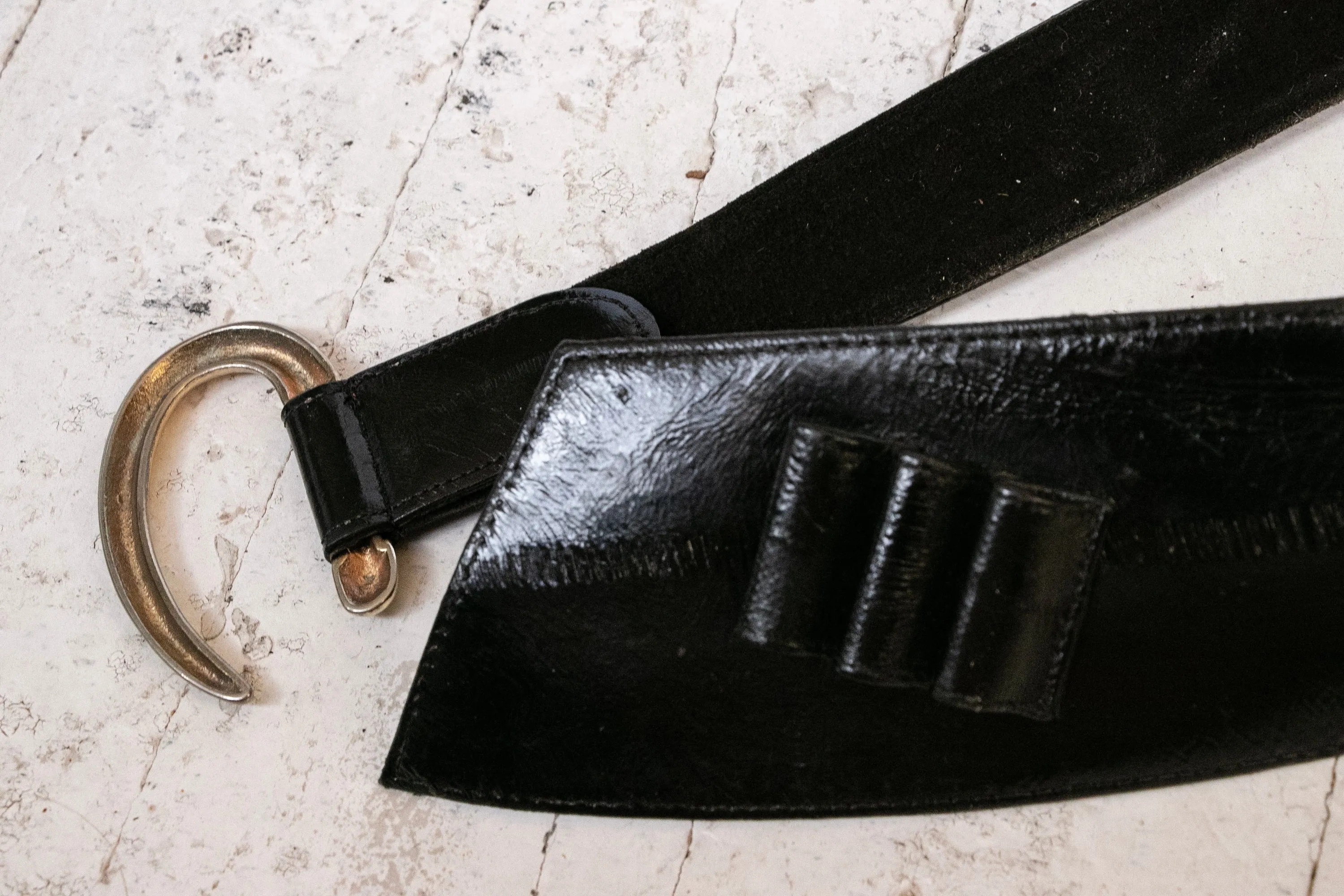 1980s Belt Leather Black Cinch Waist Tapered M