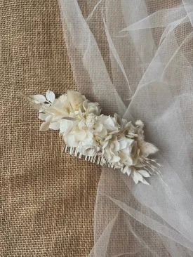 Boho Bride Dried Flower Comb Ivory, White Wedding Flower Hair Piece, Bridal Bespoke Flower Accessories, Everlasting Rose Hydrangea Pampas