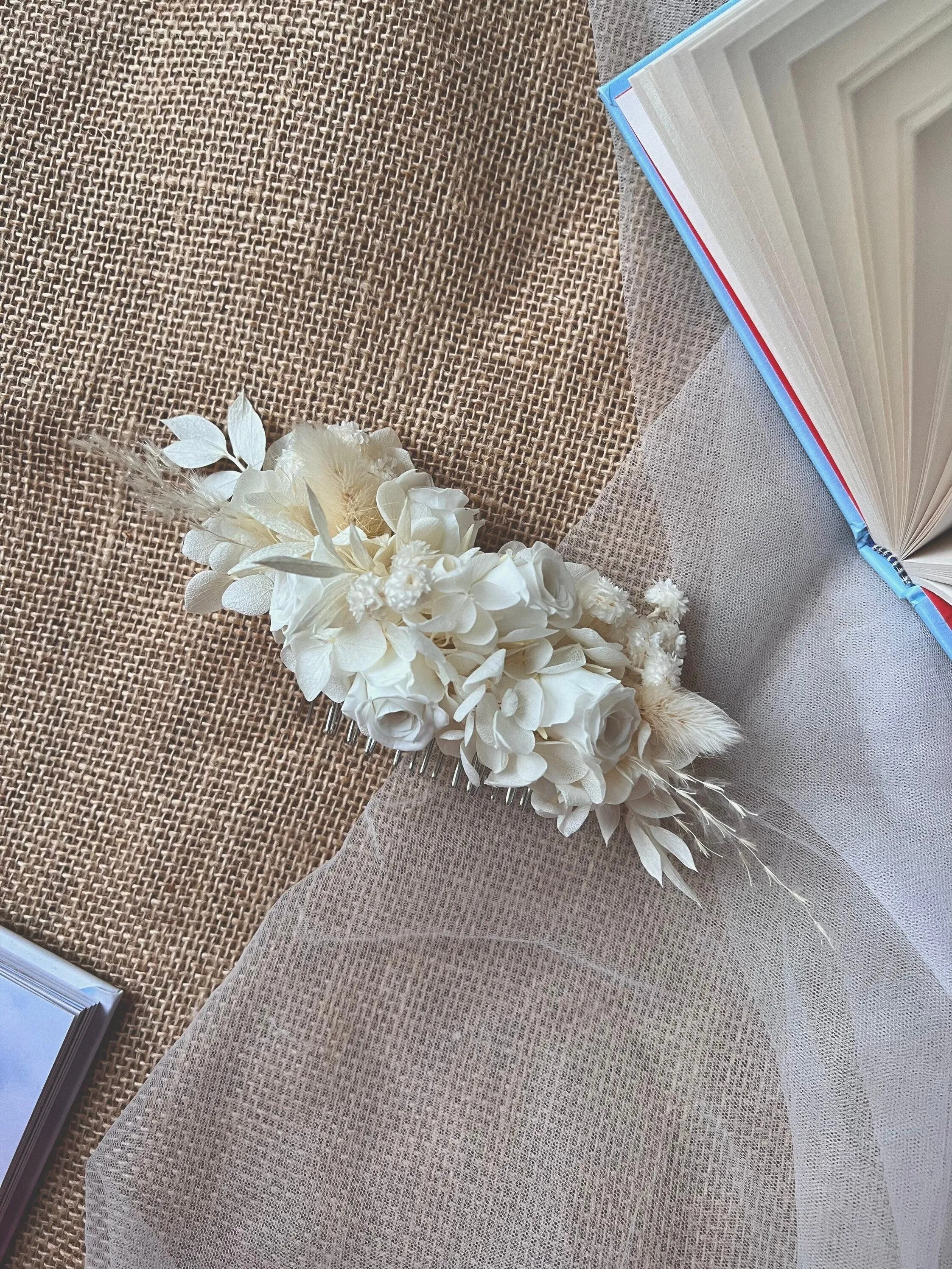 Boho Bride Dried Flower Comb Ivory, White Wedding Flower Hair Piece, Bridal Bespoke Flower Accessories, Everlasting Rose Hydrangea Pampas