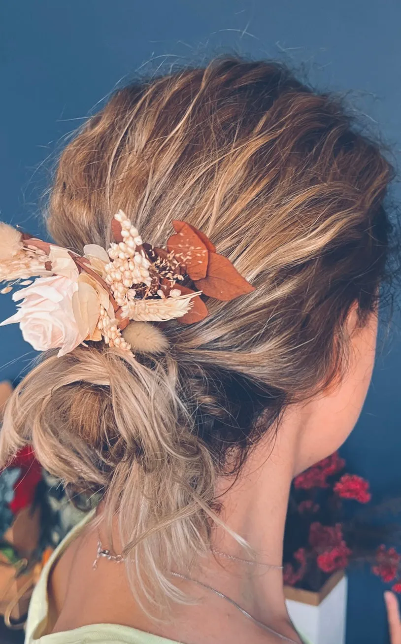 Boho Rustic Floral Hair Comb, Brown and Ivory Flower Hair Accessories, Pastel Flower Headpiece