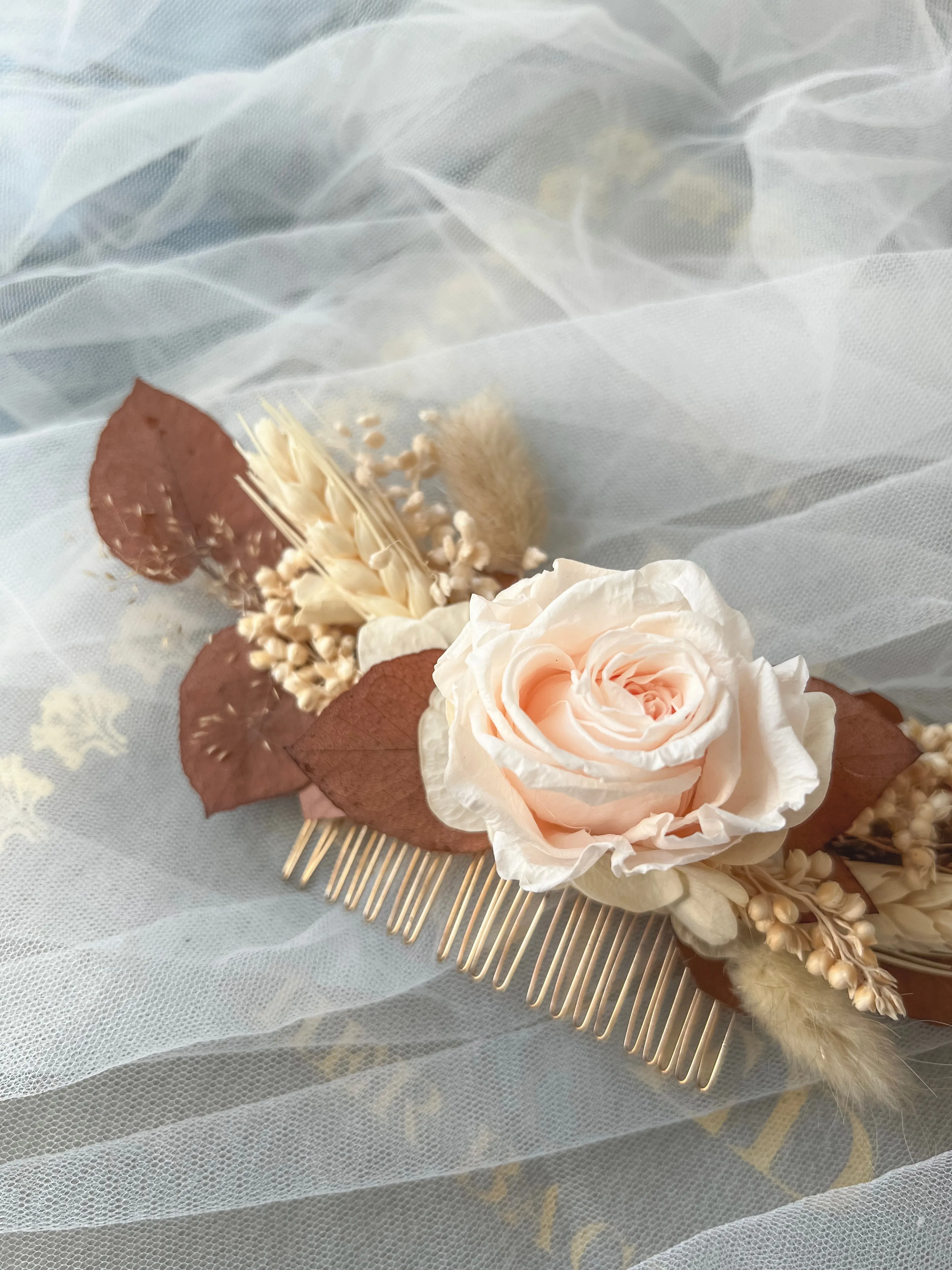 Boho Rustic Floral Hair Comb, Brown and Ivory Flower Hair Accessories, Pastel Flower Headpiece