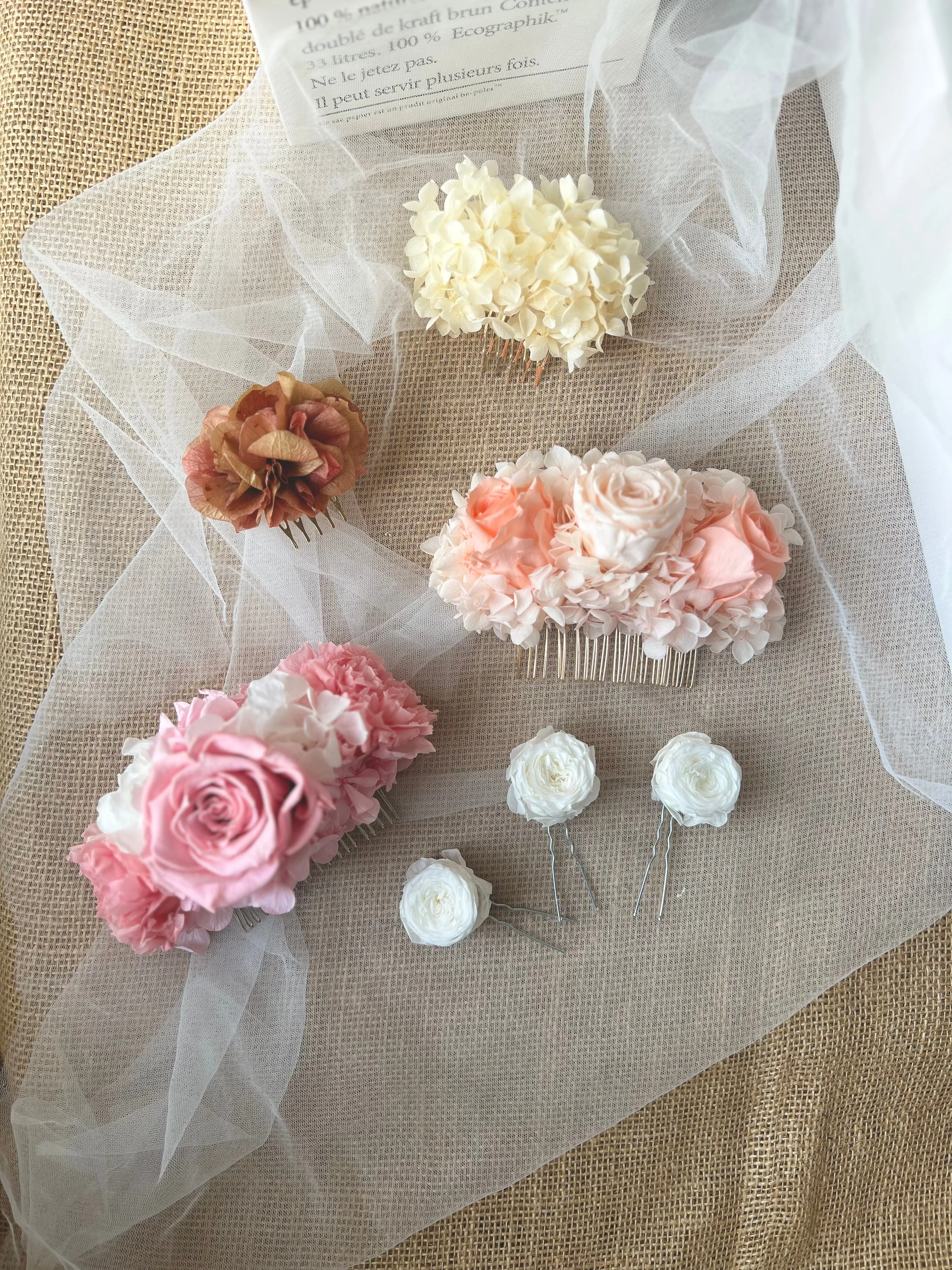 Bridal Rose Wedding Floral Hair Accessories Soft Pastel Peach, Dried Flower Hair Comb for Brides, Large Floral Hair Piece, Wedding Headpiece