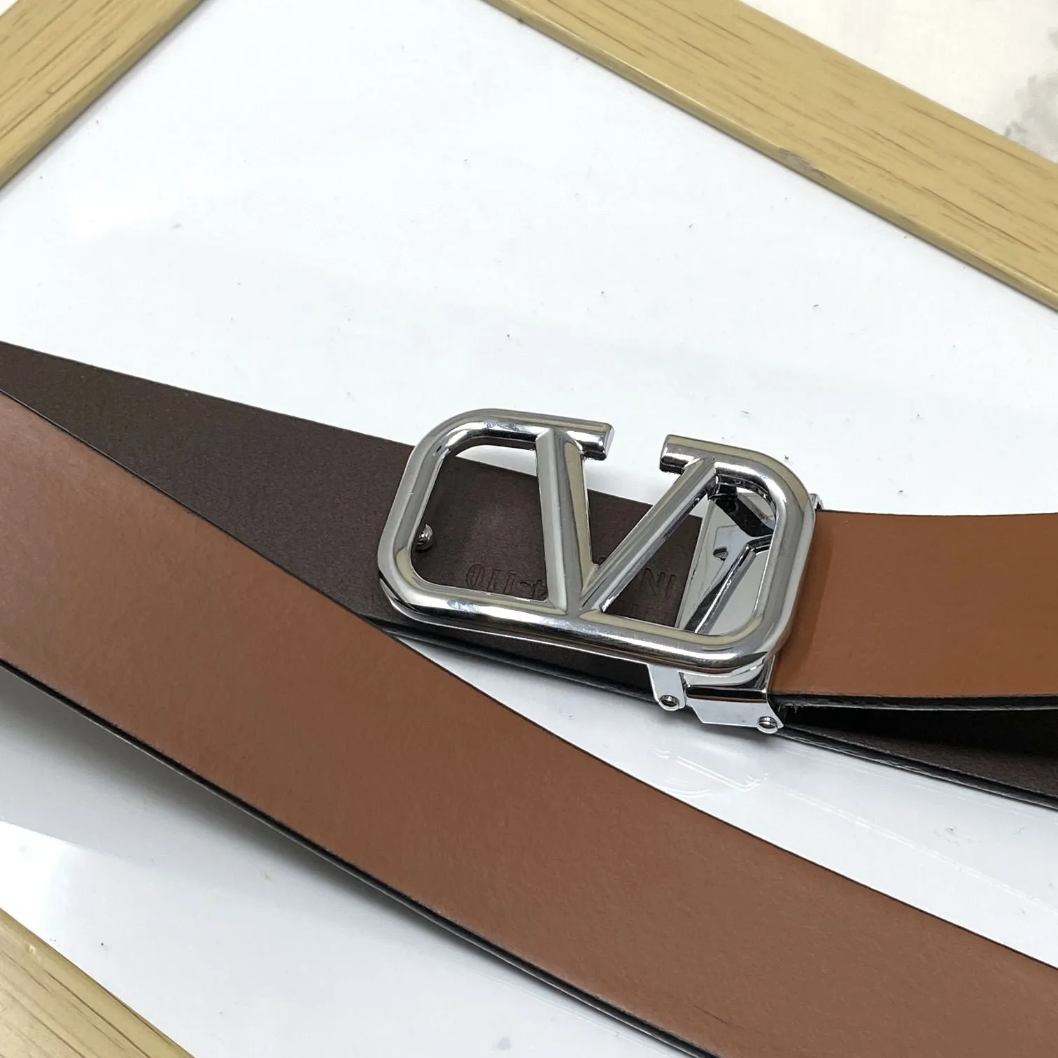 Casual V-Pattern Leather Strap Belt-JonasParamount