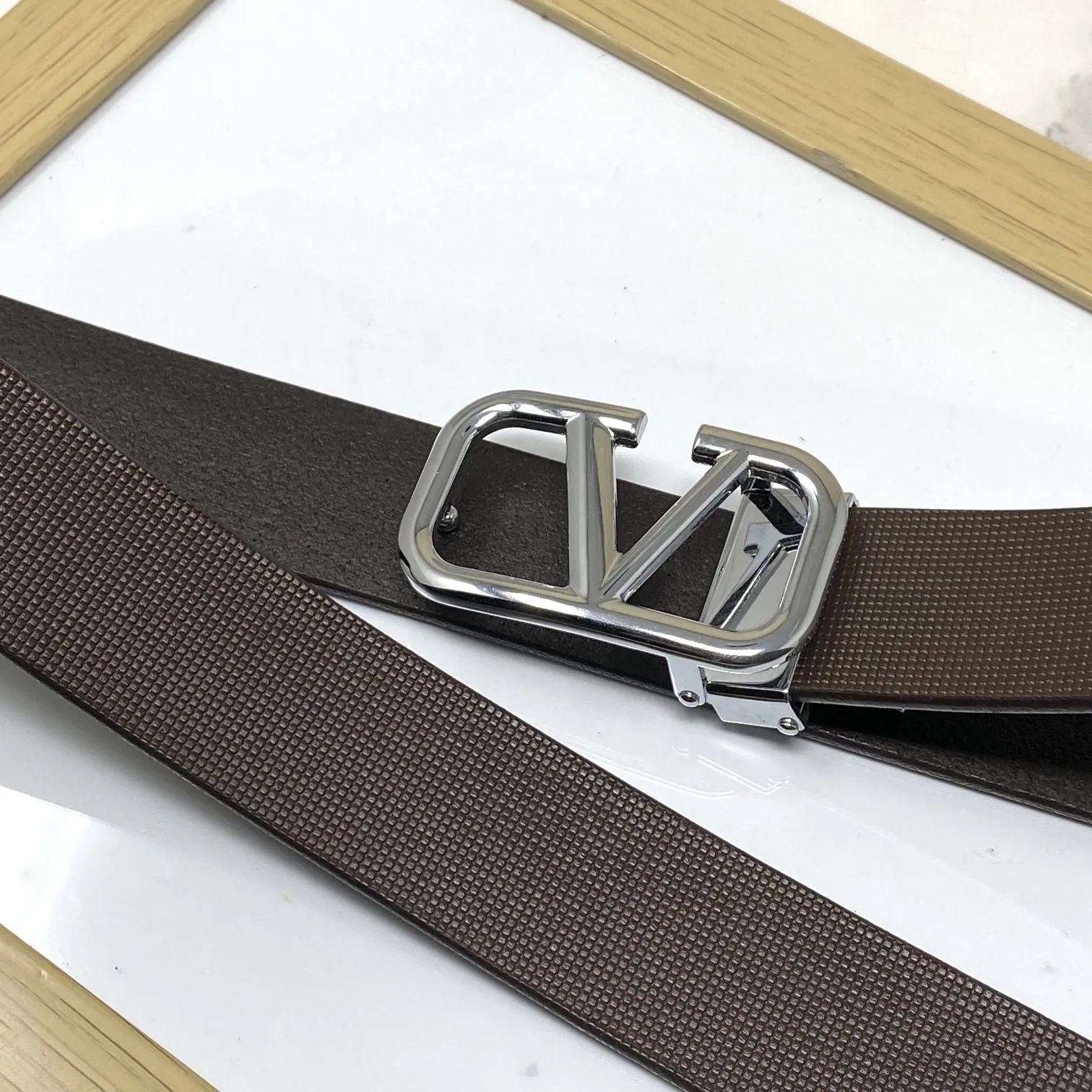 Casual V-Pattern Leather Strap Belt-JonasParamount