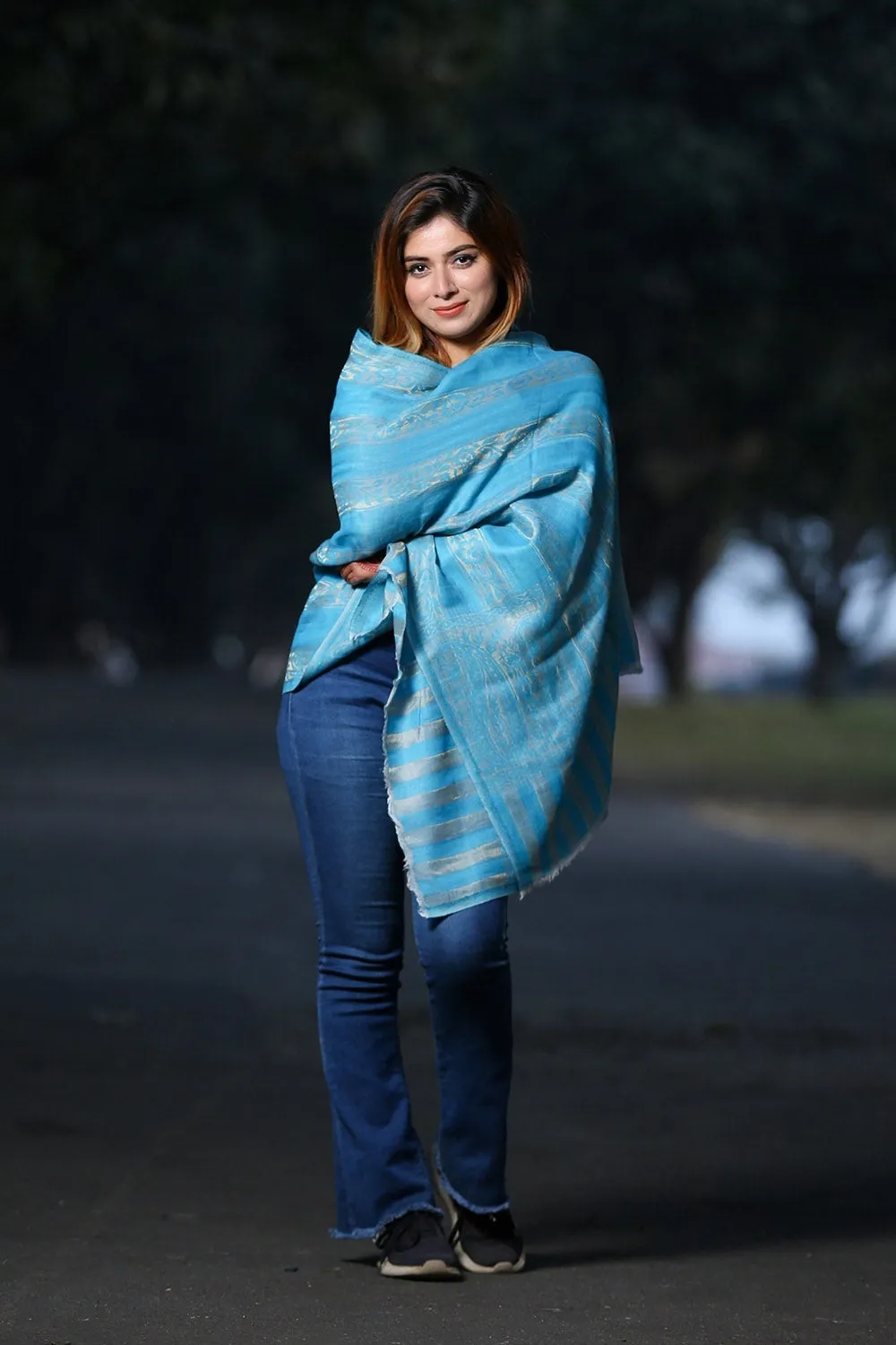 CHARISMATIC FIROZI BLUE COLOUR ZARI KASHMIRI STOLE DEFINES ROYAL AND LUXURIOUS EXTREMELY COMFORTABLE FOR ALL EVENTS