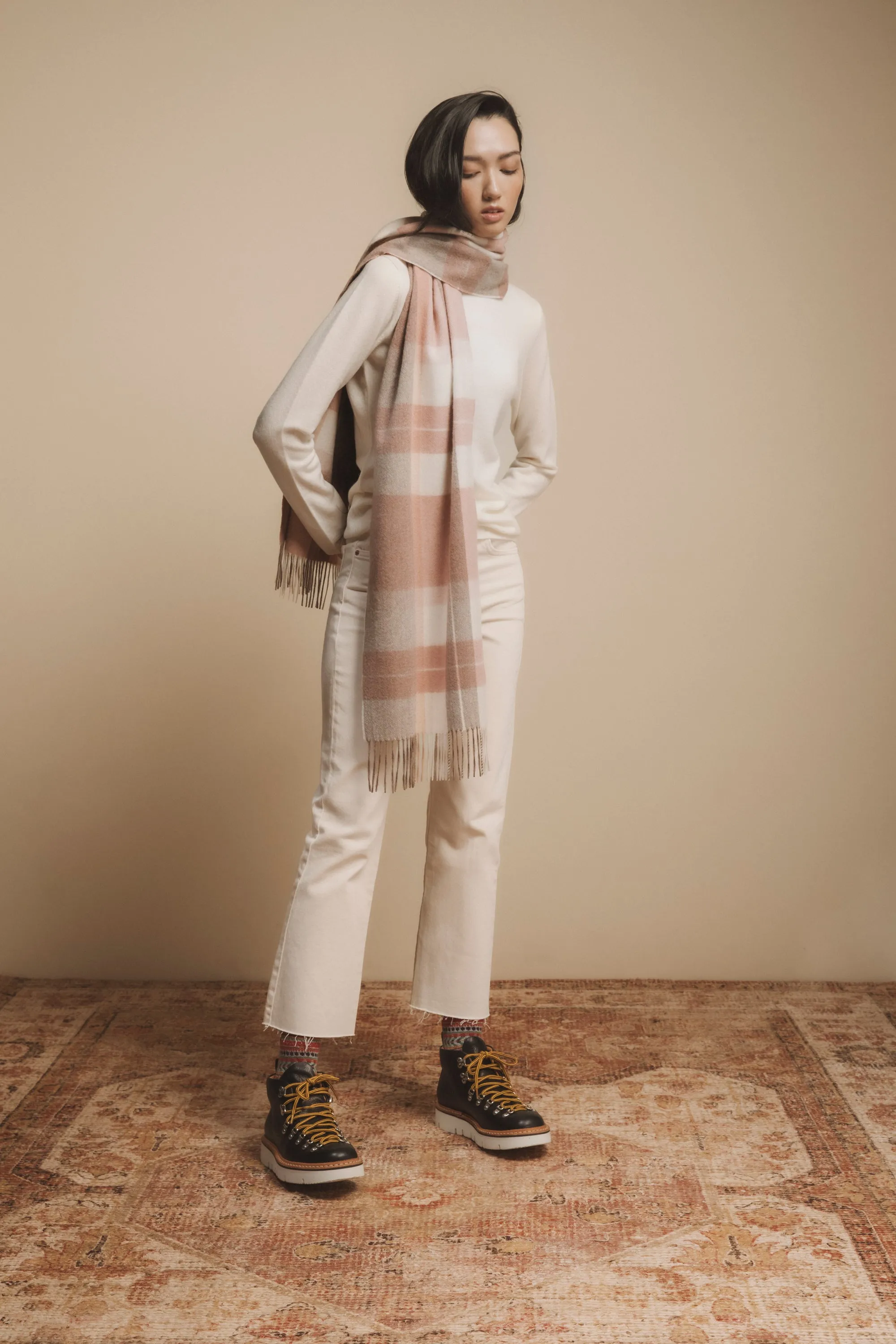 Contemporary Check Cashmere Wide Scarf - Cameo Check