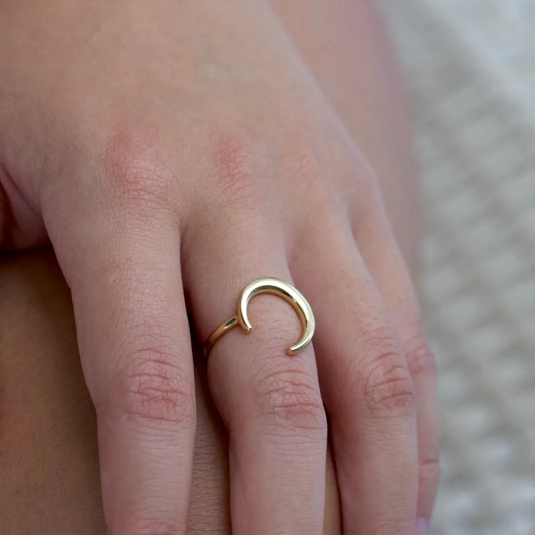 Crescent Moon Ring Gold