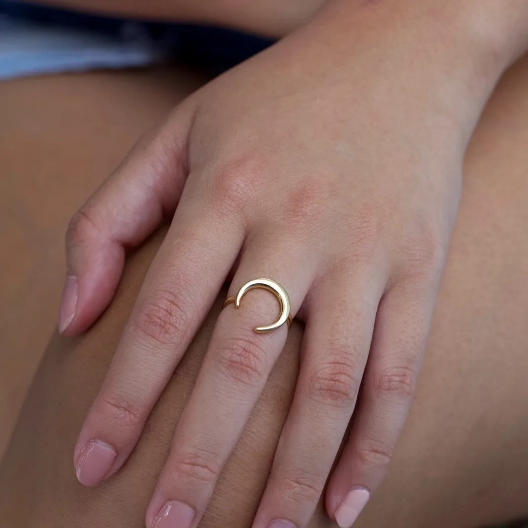 Crescent Moon Ring Gold