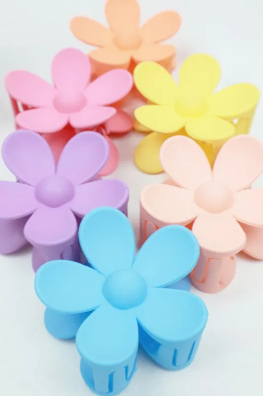 Daisy Matte Hair Claw - Assorted Colors