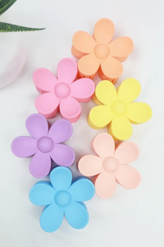 Daisy Matte Hair Claw - Assorted Colors