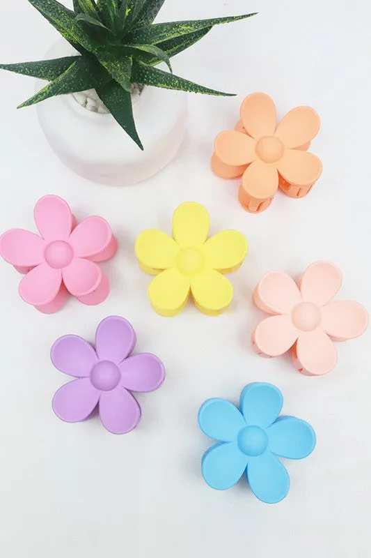 Daisy Matte Hair Claw - Assorted Colors