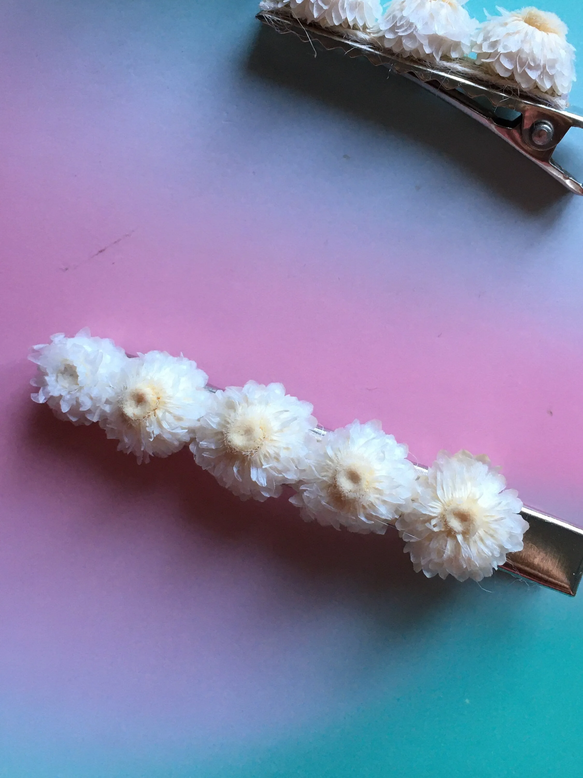 Dried Helichrysum Barrette, Eternal Flower Hair Clip, White Floral Hair Piece UK, Rustic Bohemian Headband, Minimal Flower Hair Clips Girls