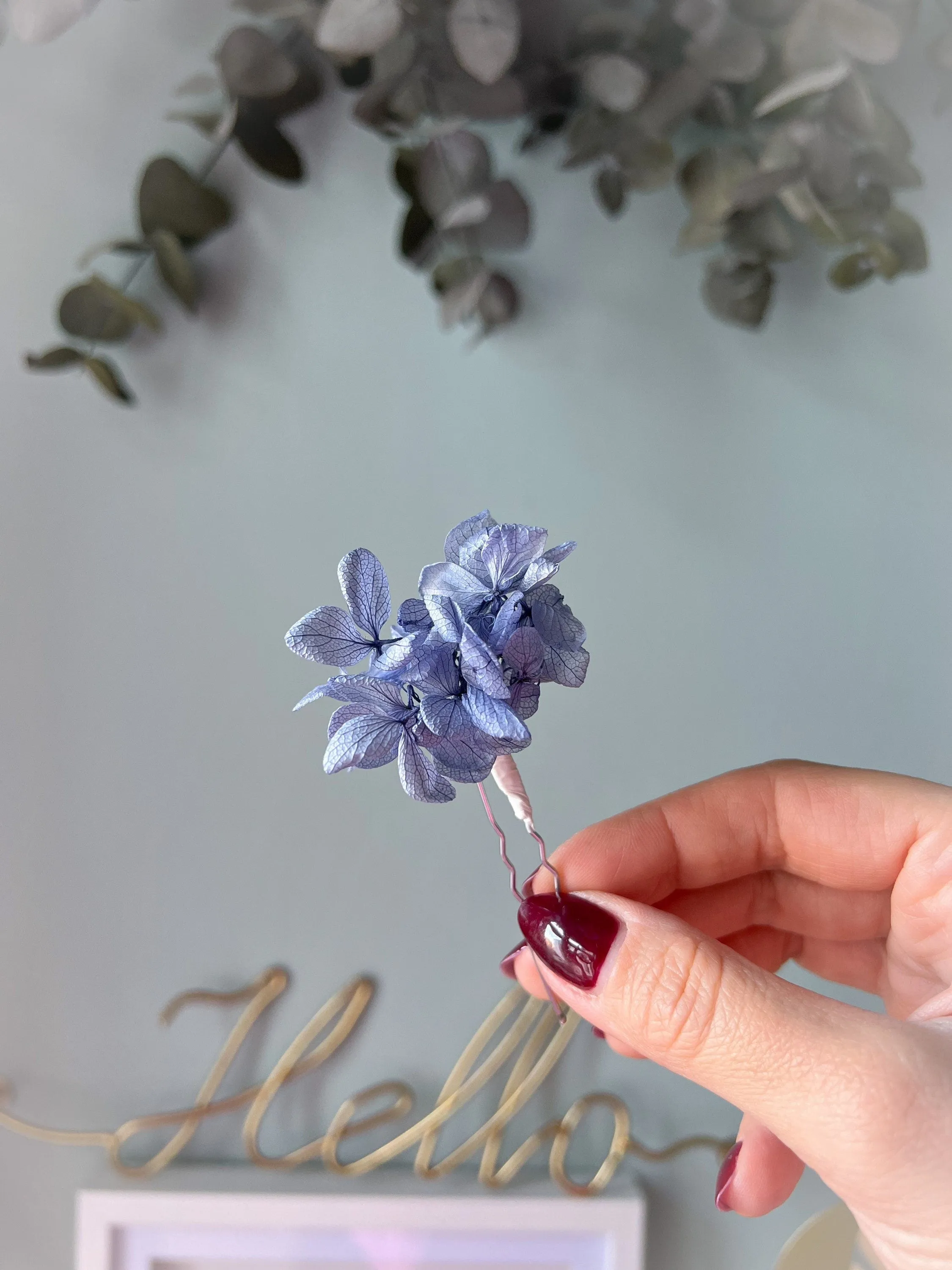 Dusty Blue Dried Flower Mini Hair Pins, Minimalist Wedding Hair Piece, Blue Beach Wedding Minimal Floral Hair Sprig, Hair Pin Set for Brides