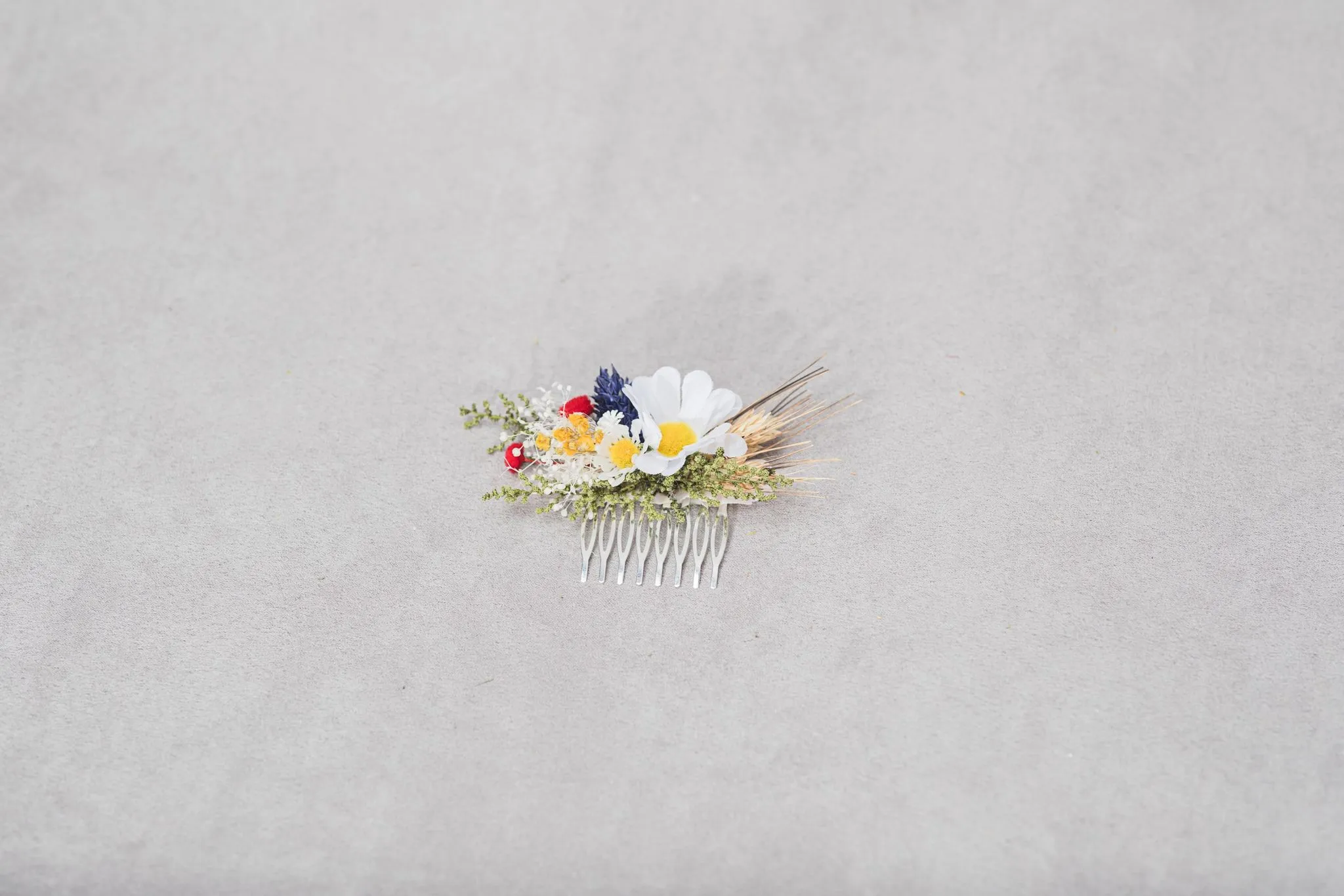 Folk style meadow flower hair comb Daisy hair comb 2021 Wedding headpiece Meadow dried flowers comb Bridal folk comb Magaela Customisable