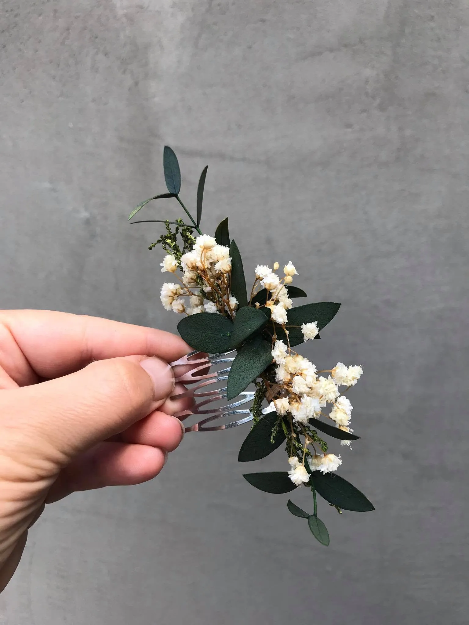 Greenery mini flower hair comb Wedding Baby's breath hair comb Bridal accessories Greenery flower hair comb Magaela Natural