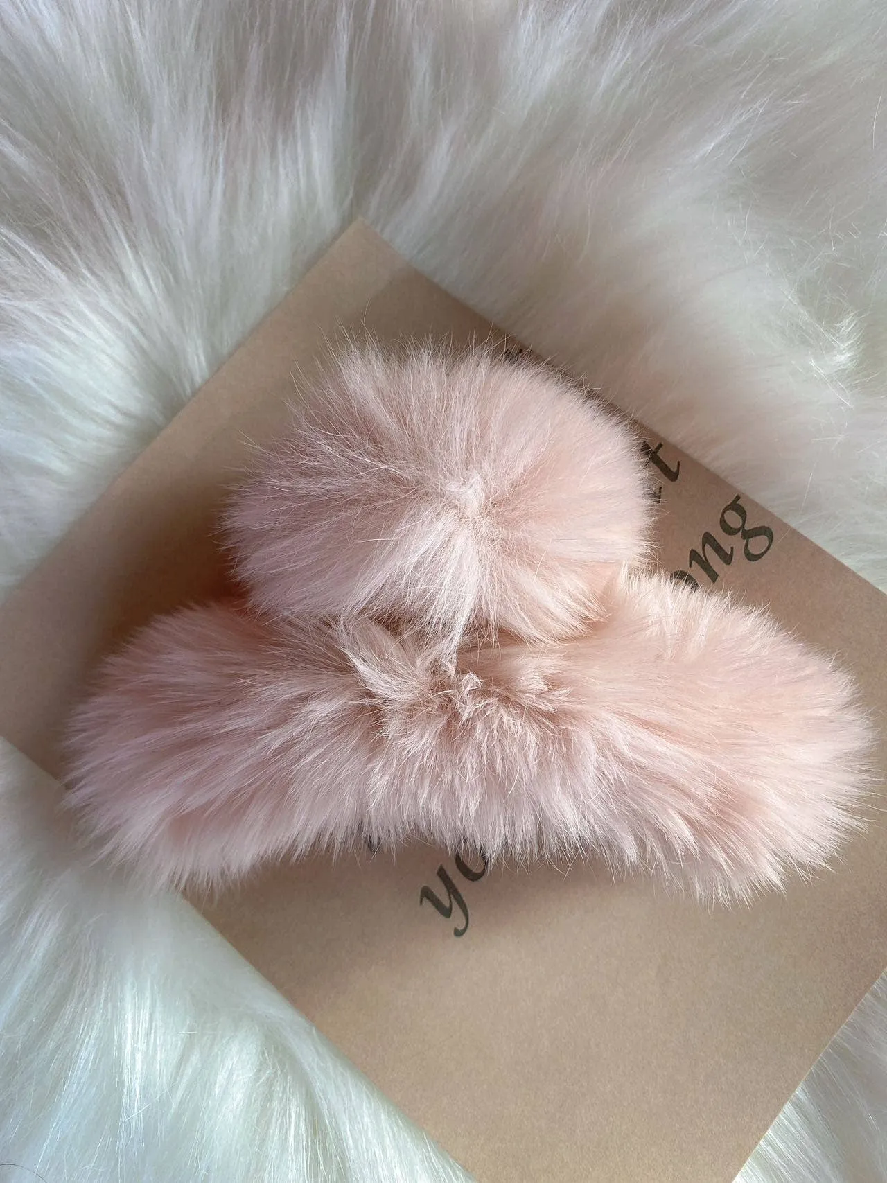 Lady June Plush French Hair Claw, Fluffy Hair Clips, Fuzzy Hair Clips