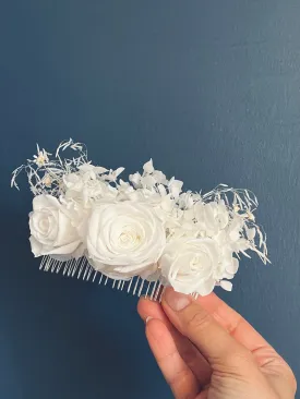 Large Floral Hair Comb for Brides, Boho Bridal Statement Headpiece for Hair Up, White Rose Headpiece, Wedding Hair Comb White Flowers Garden