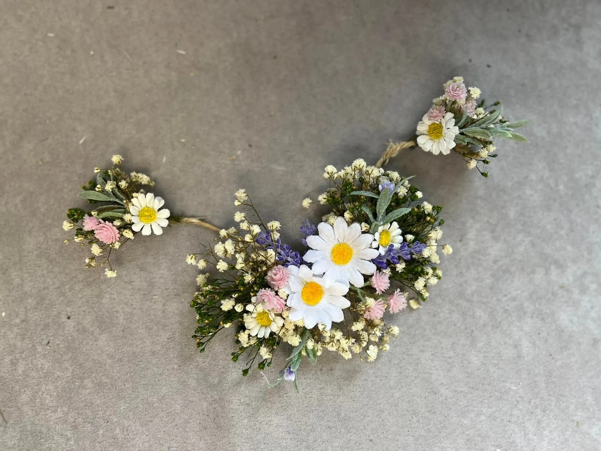 Meadow wedding hair comb with daisy Dried Flower bridal hair vine with baby's breath Pastel wedding comb with daisies Magaela accessories