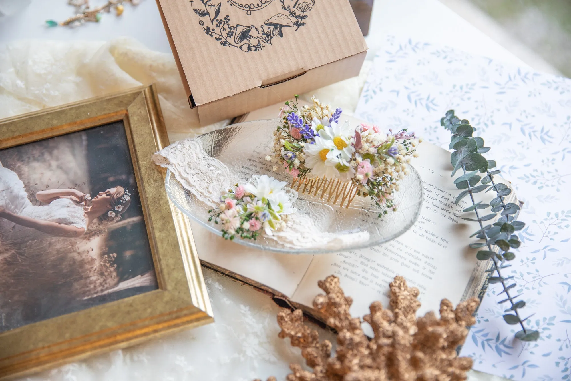 Meadow wedding hair comb with daisy Dried Flower bridal hair vine with baby's breath Pastel wedding comb with daisies Magaela accessories