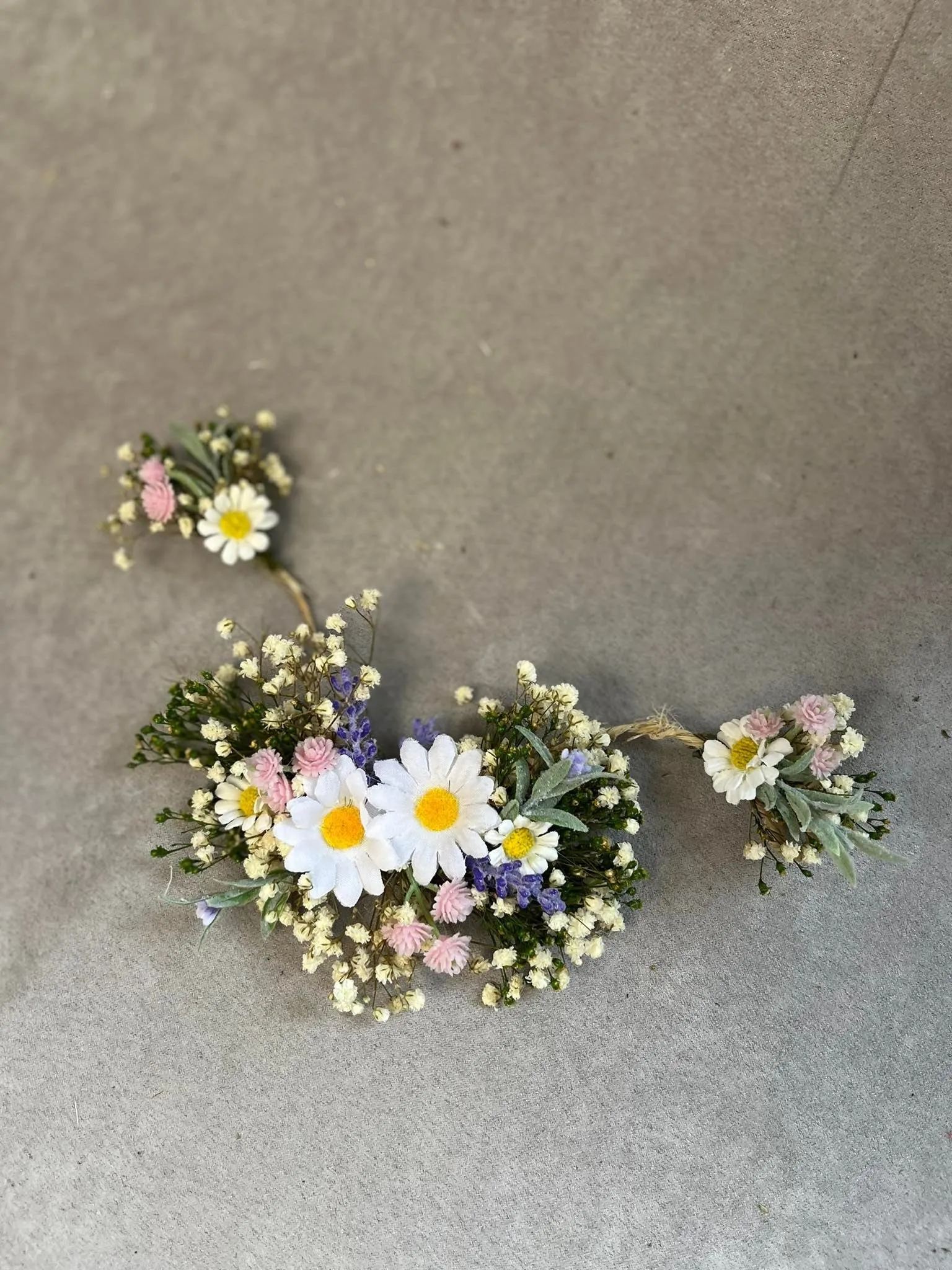 Meadow wedding hair comb with daisy Dried Flower bridal hair vine with baby's breath Pastel wedding comb with daisies Magaela accessories