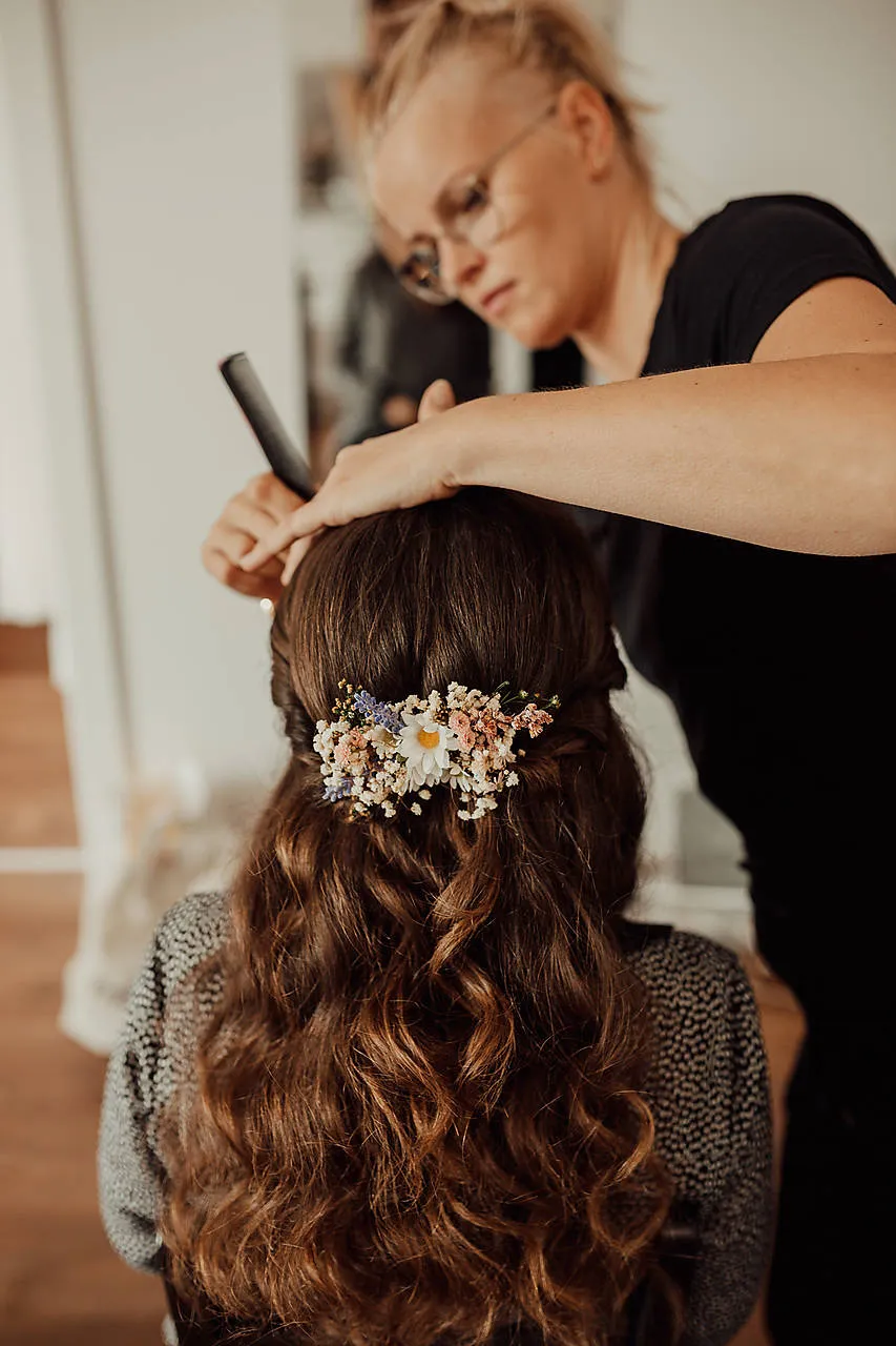 Meadow wedding hair comb with daisy Dried Flower bridal hair vine with baby's breath Pastel wedding comb with daisies Magaela accessories