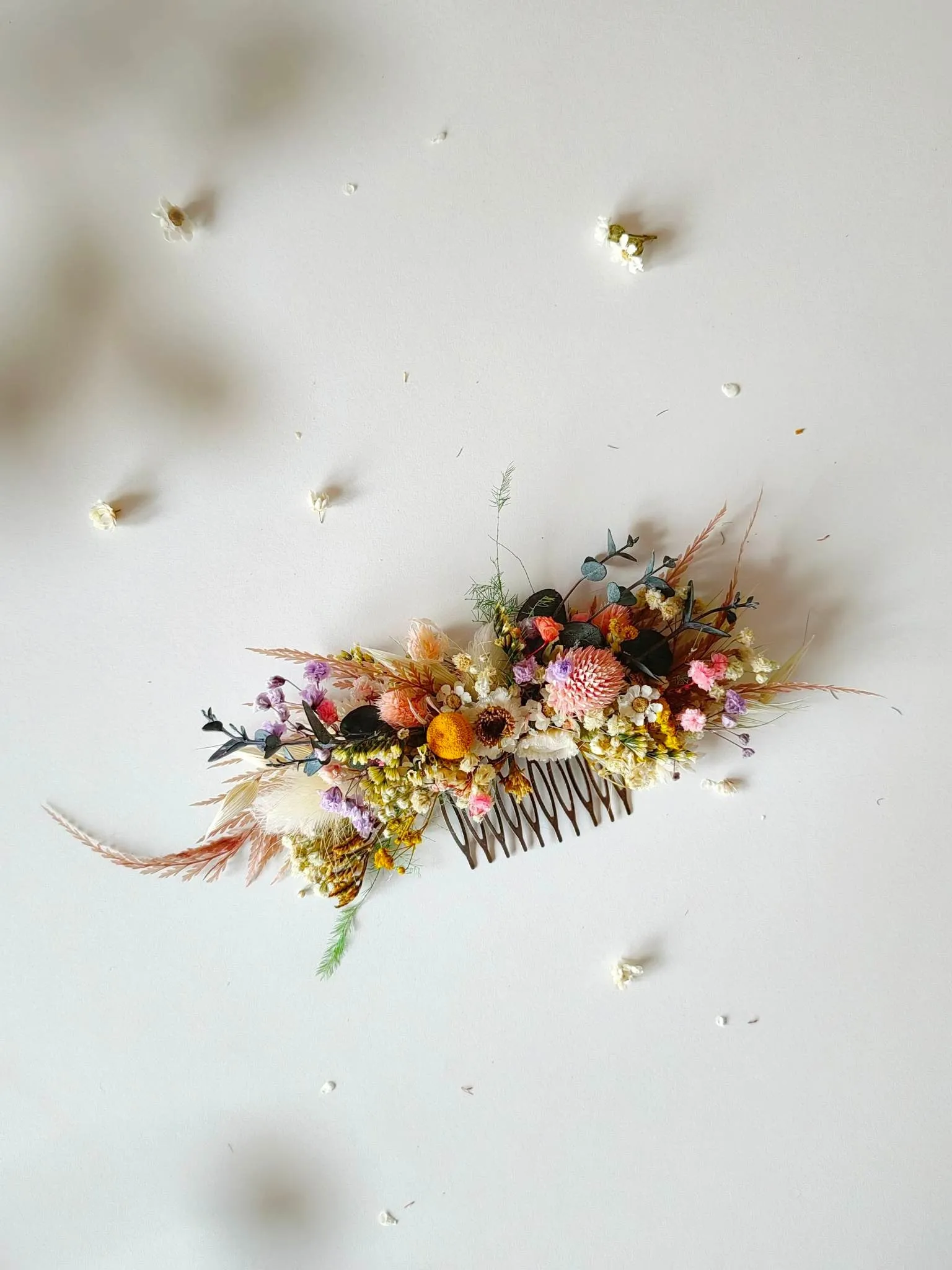 Natural rustic flower hair comb