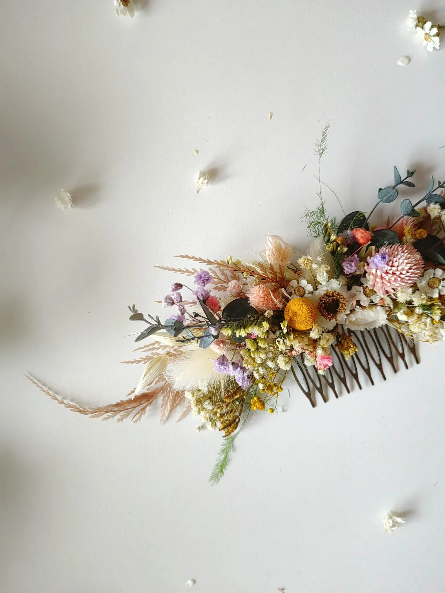 Natural rustic flower hair comb