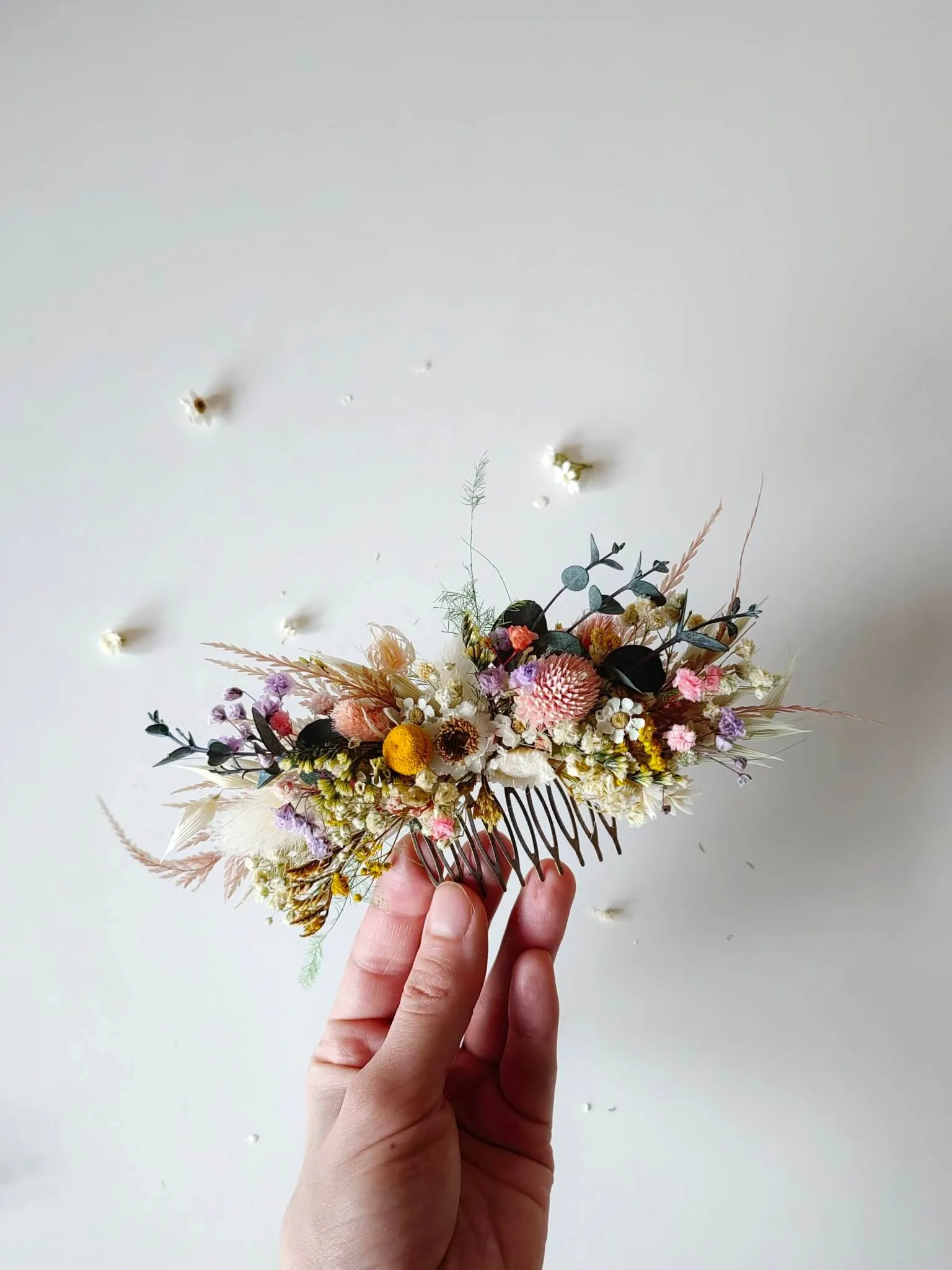 Natural rustic flower hair comb