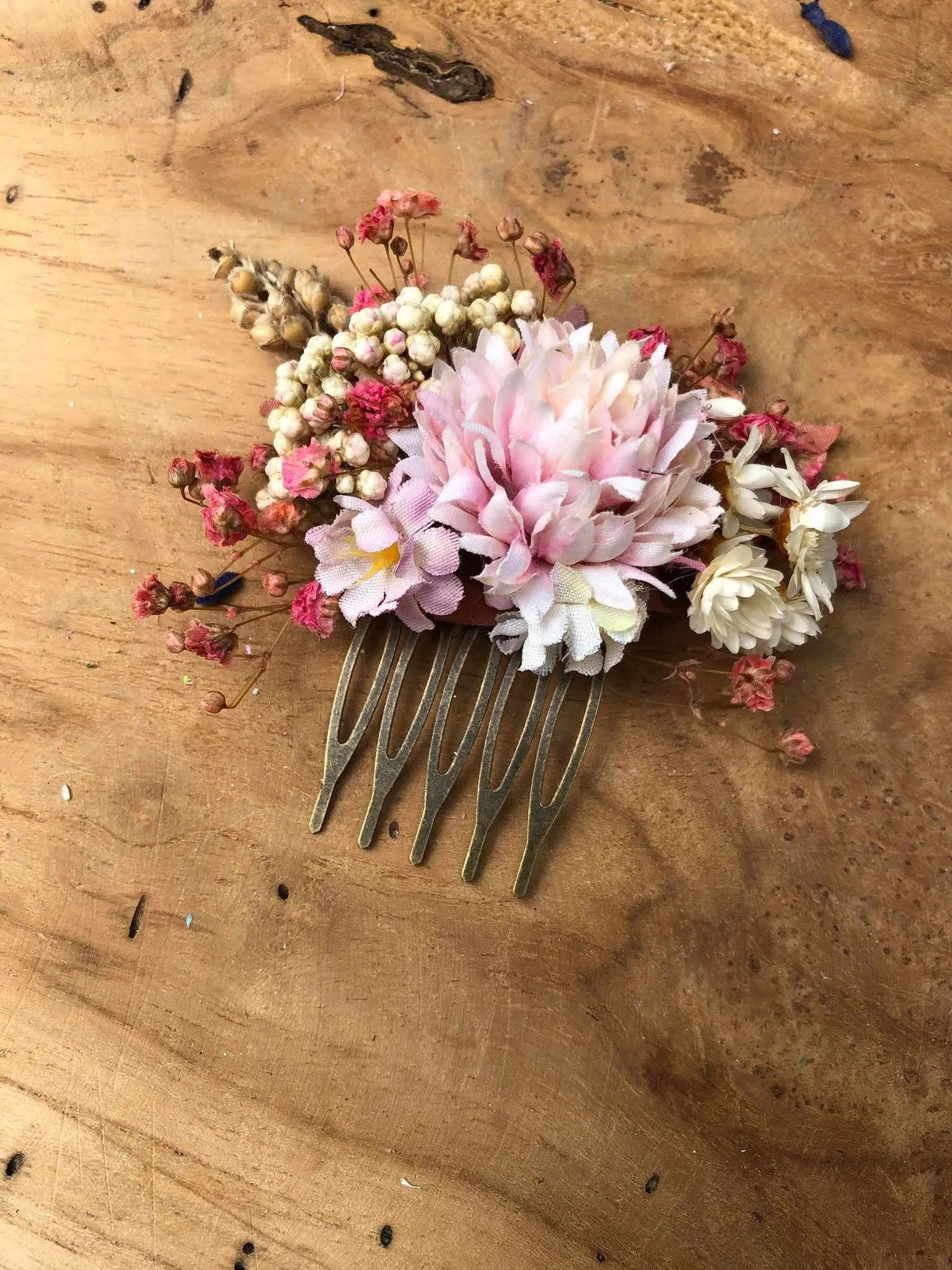 Pastel wedding hair comb Pink Bridal flower comb Magaela accessories Romantic flower jewellery Baby's breath comb Wedding 2021