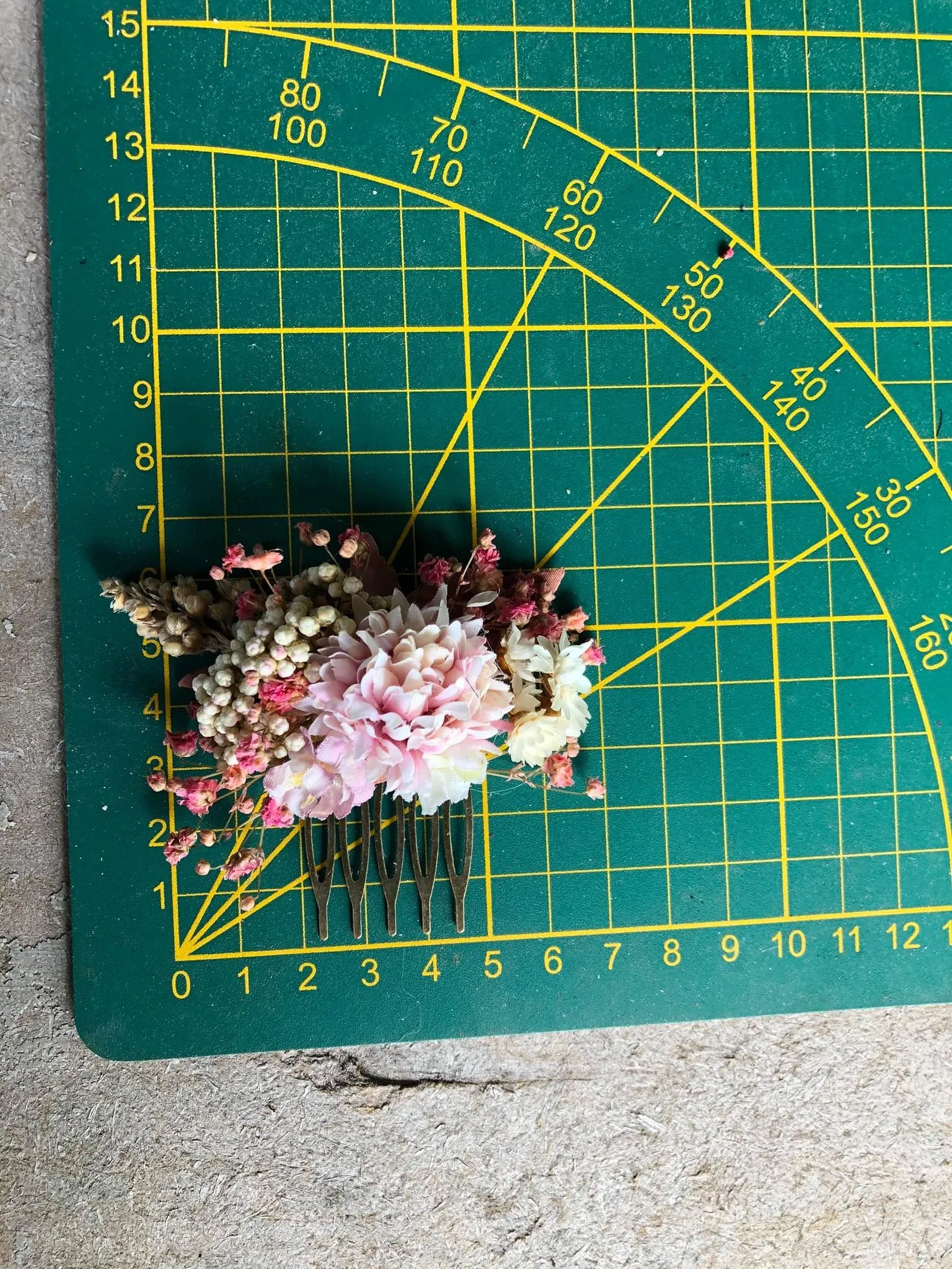 Pastel wedding hair comb Pink Bridal flower comb Magaela accessories Romantic flower jewellery Baby's breath comb Wedding 2021