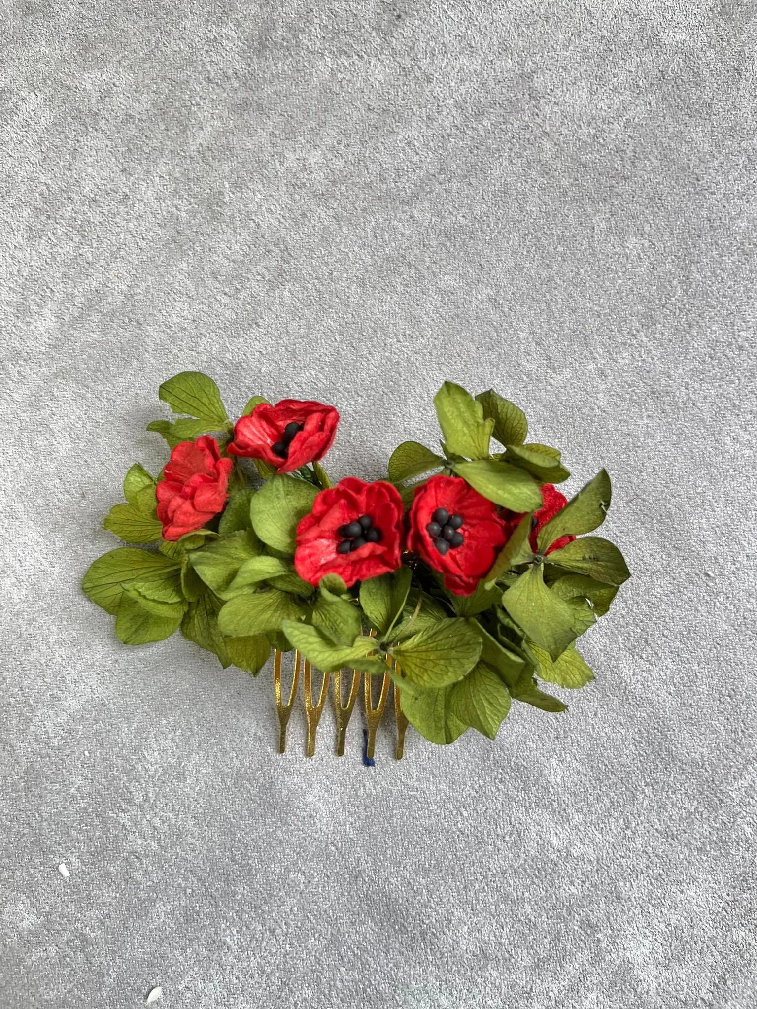 Poppy flower hair comb