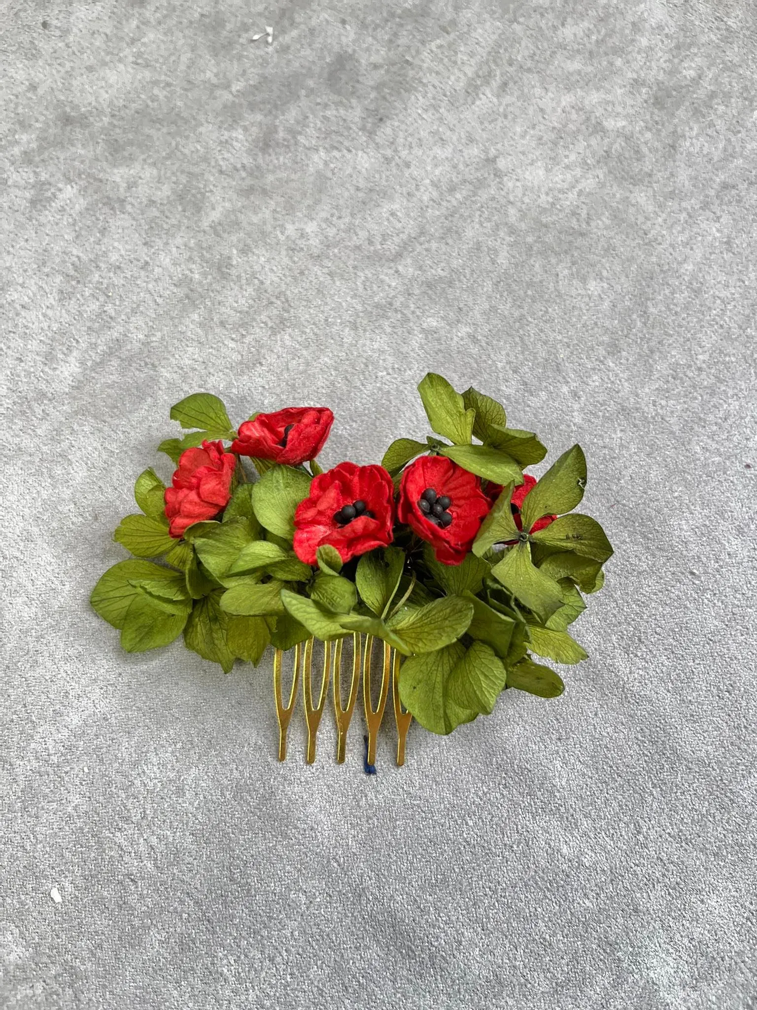 Poppy flower hair comb