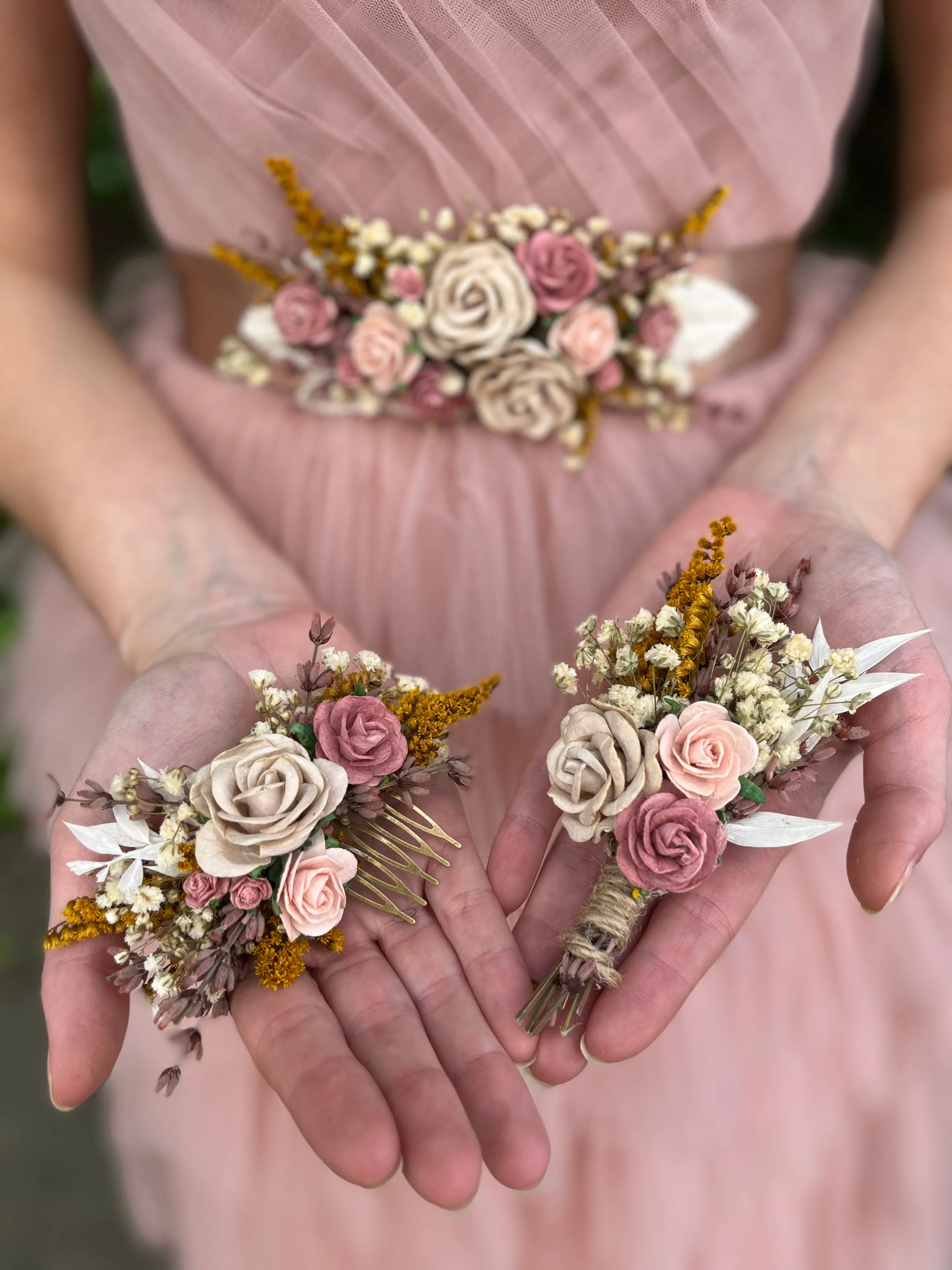 Romantic flower hair comb with roses