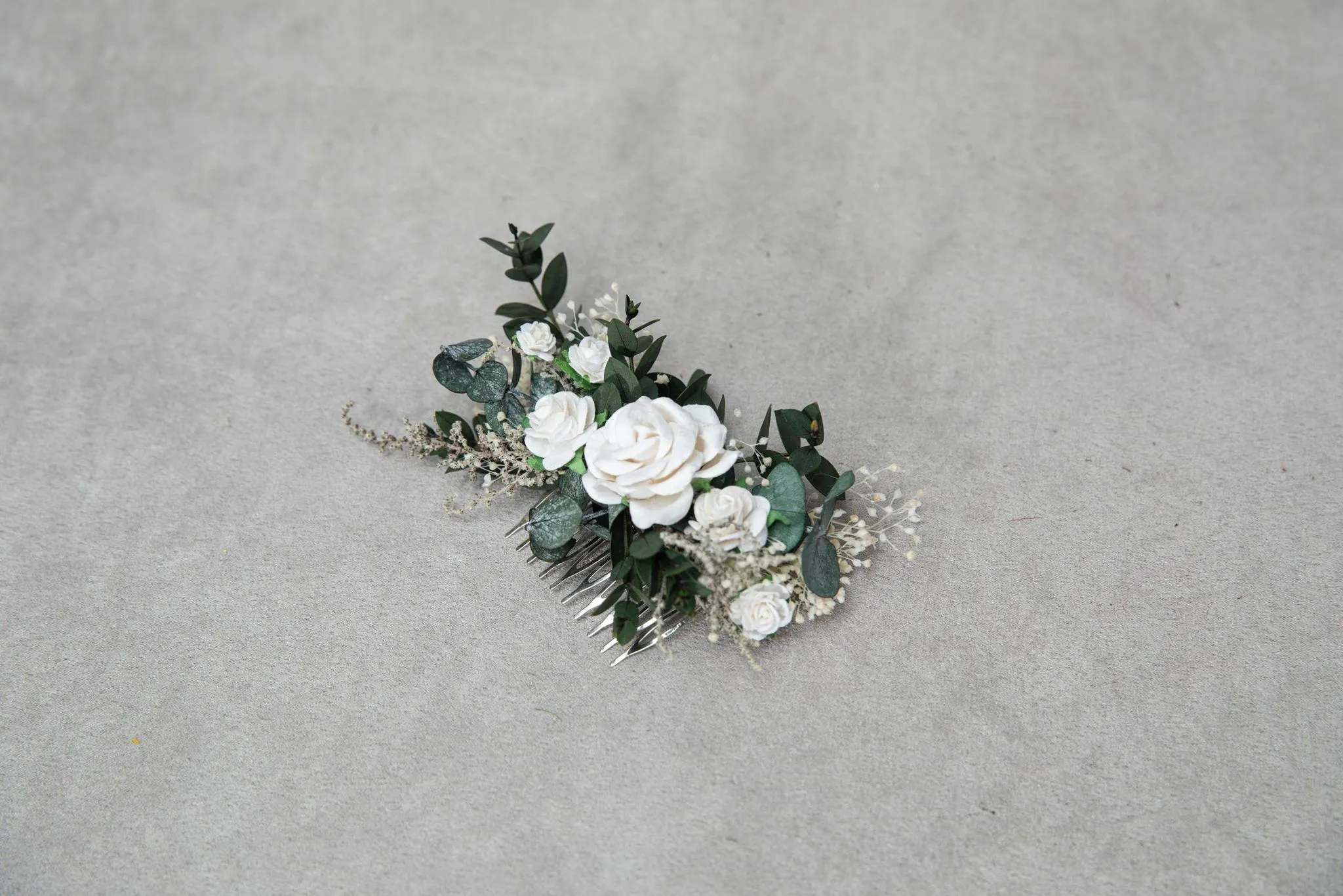 Romantic greenery hair comb