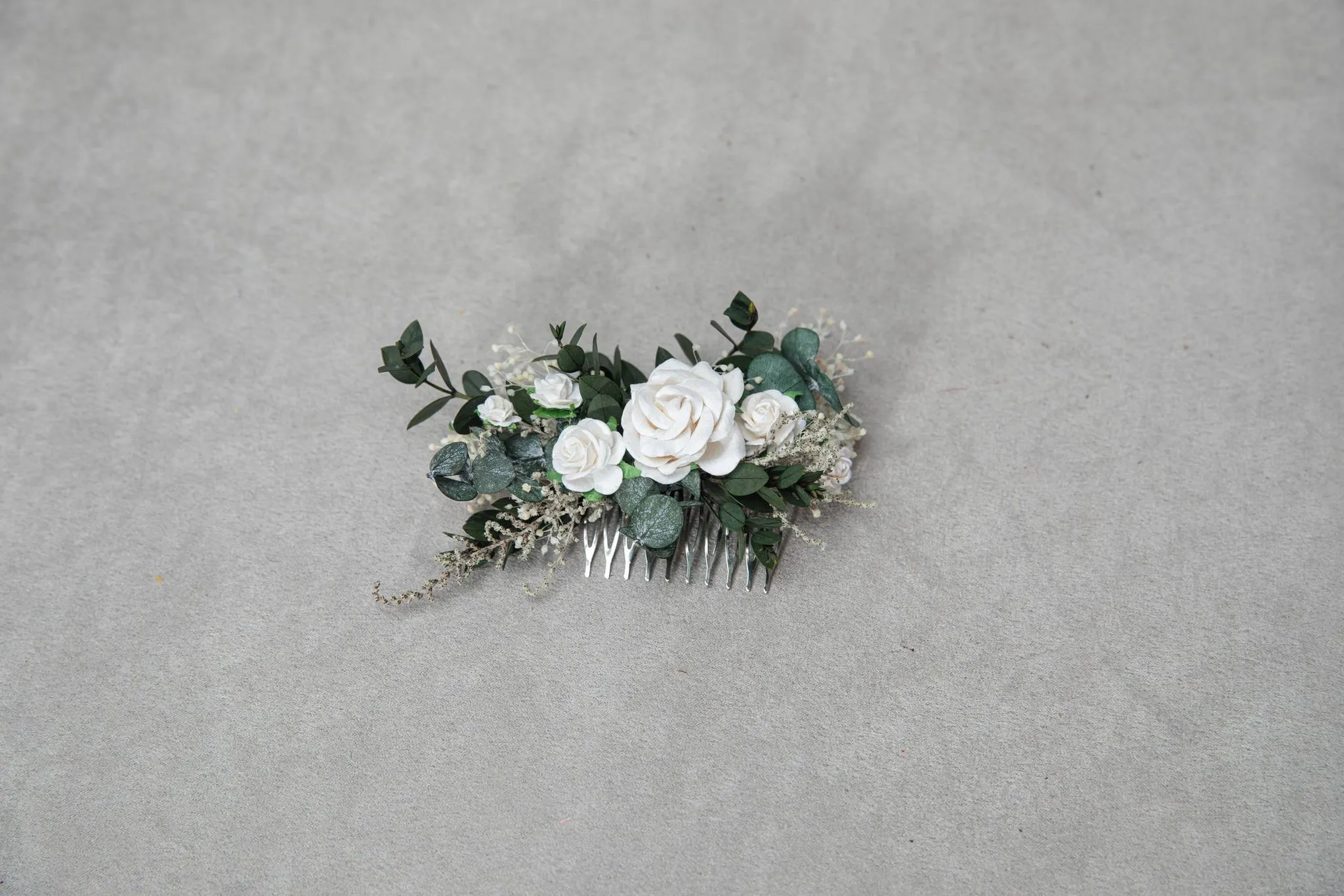 Romantic greenery hair comb