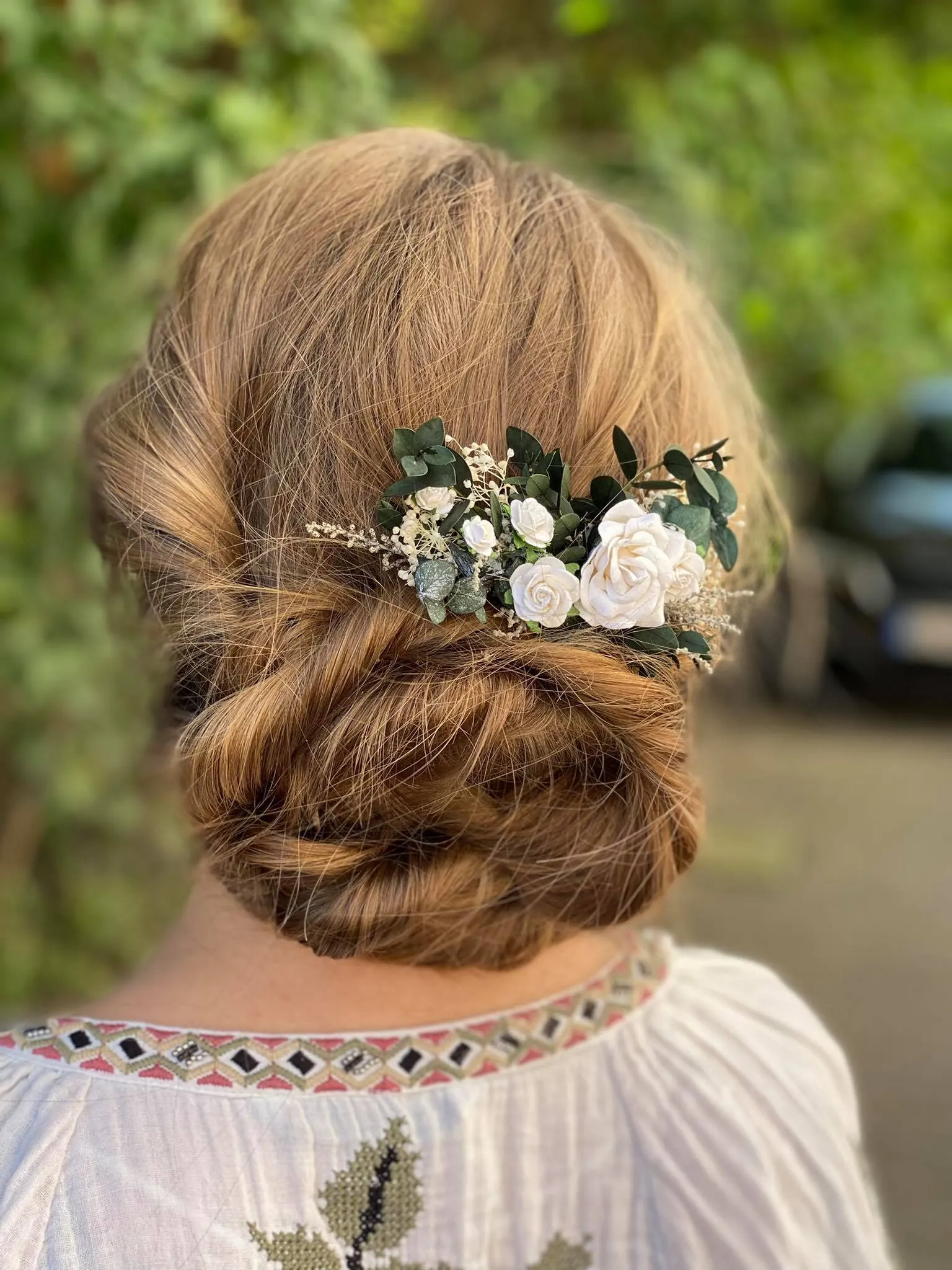 Romantic greenery hair comb