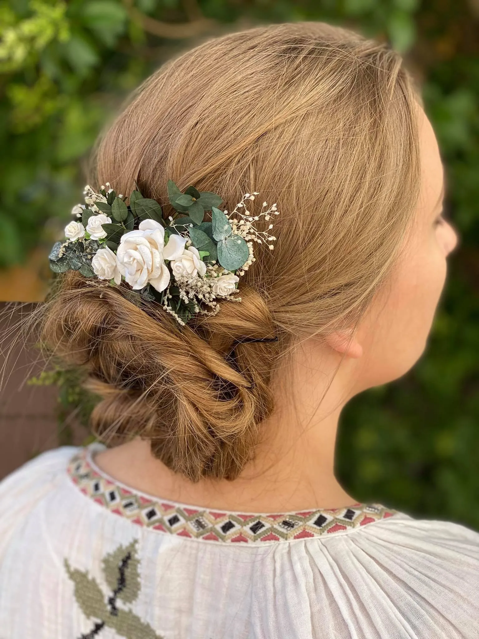 Romantic greenery hair comb