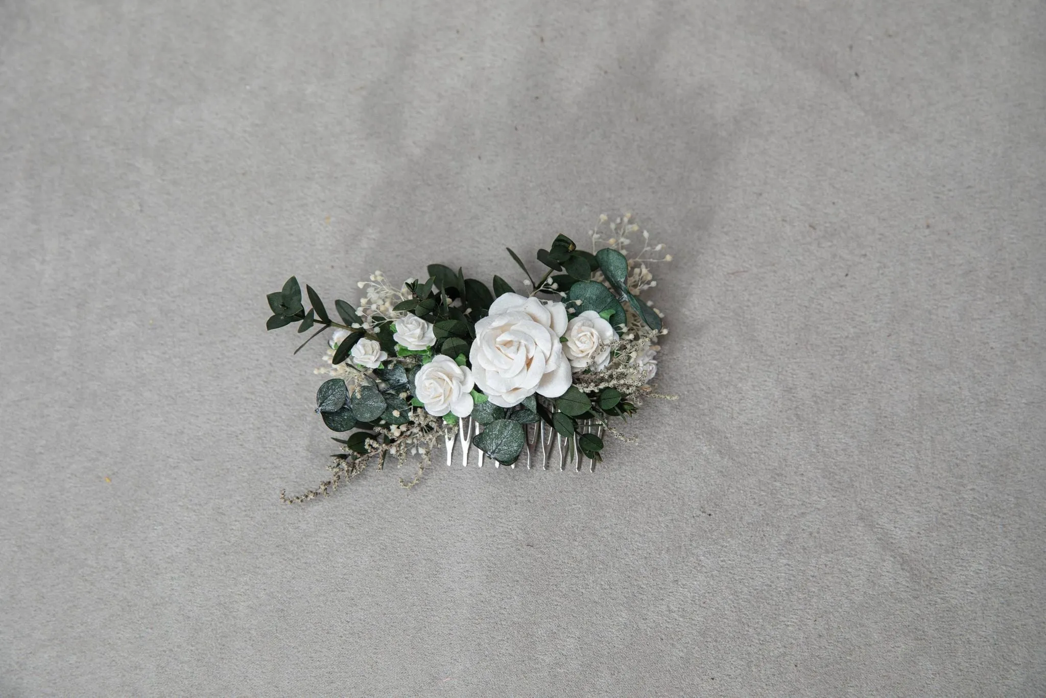 Romantic greenery hair comb