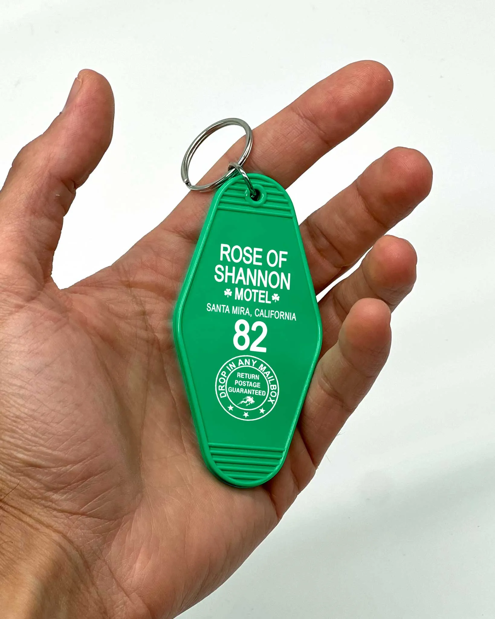 Charming Rose of Shannon Motel Keychain – Vintage-Inspired Souvenir Accessory