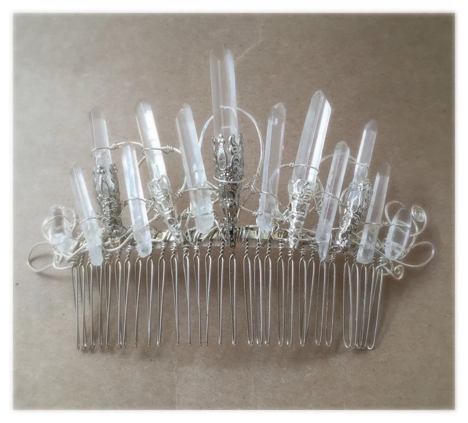 The VICTORIA Crystal Comb.