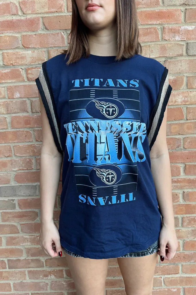 Titans Double-Sided Chain Tank