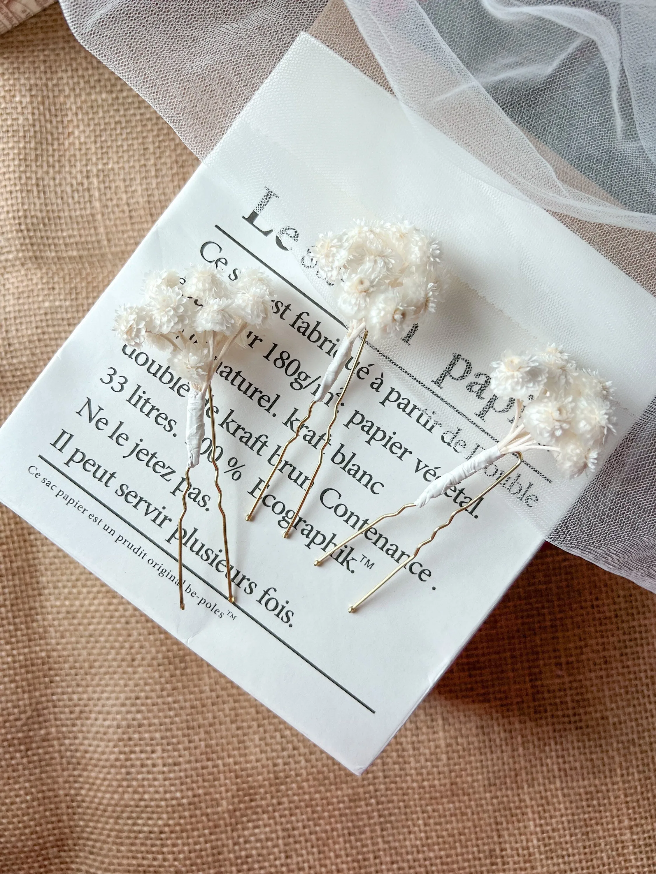 White Dried Flower Hair Pins for Brides, Minimal Wedding Floral Hair Pin Sets, Garden Wedding Mini Flower Bridal Accessories