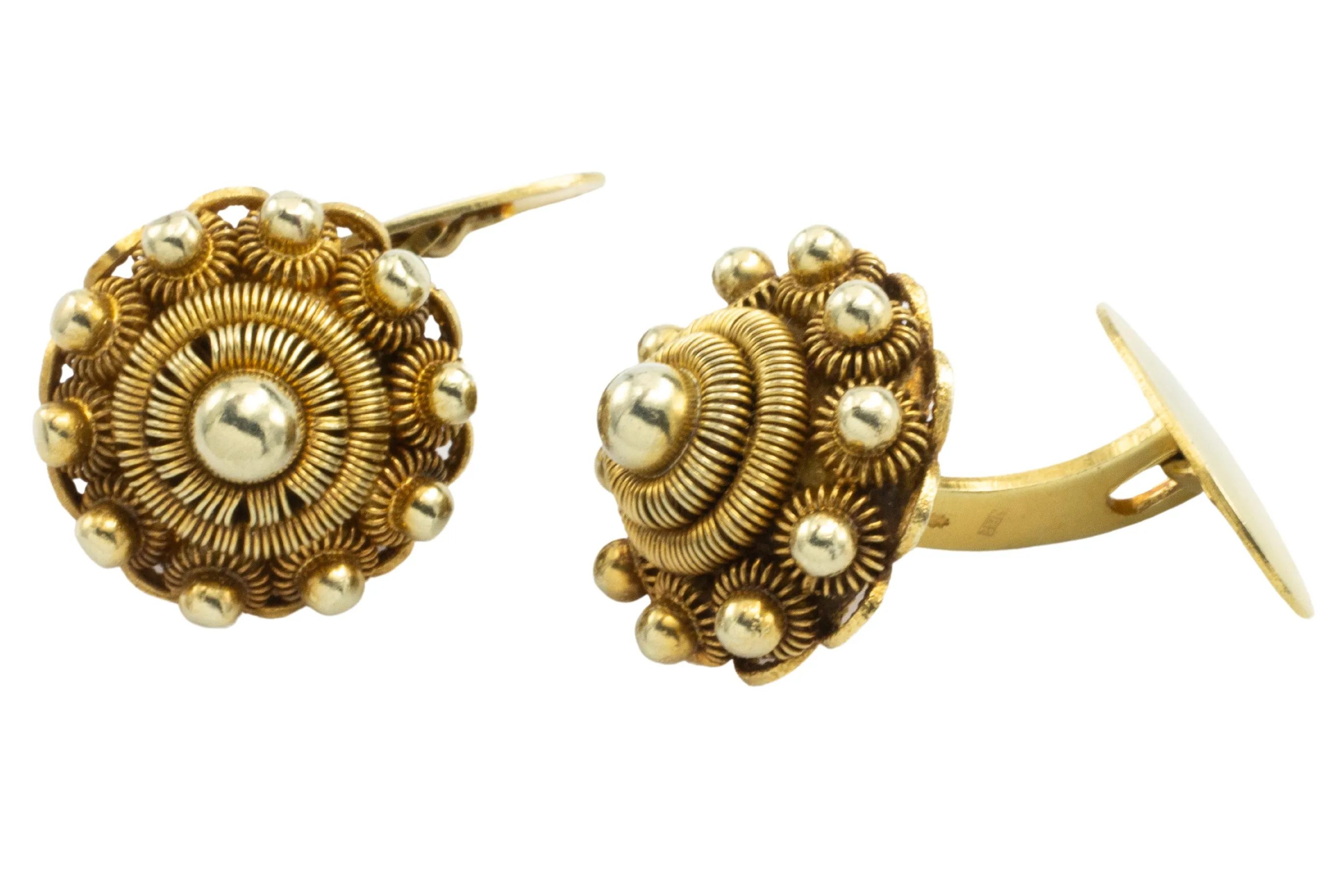 Zeeuwse knop cuff links in 14 carat gold